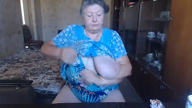 Chat +18 de HotLusi ao vivo
