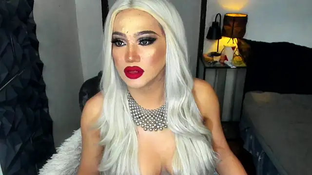Pokazy przed kamerką – fancySHAINExxx
