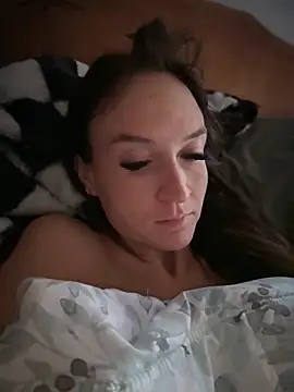 Kate-Paul Show in webcam