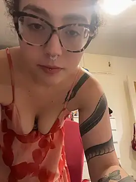 ladyturtle Show in webcam