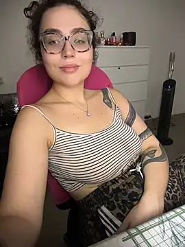 ladyturtle Webcam show
