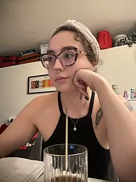 ladyturtle's Live XXX Chat