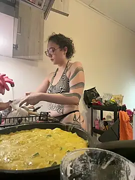 ladyturtle Show in webcam