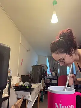 ladyturtle Show in webcam