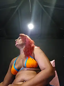 Show modela NILMINI-SHERON na web-kameri