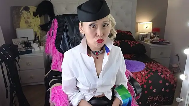 Živý XXX chat RoxalanaStar