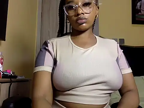 BOOTY_BANGERxxx Adlı Modelin Web Kamerası Şovu