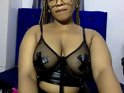 BOOTY_BANGERxxx Adlı Modelin Web Kamerası Şovu