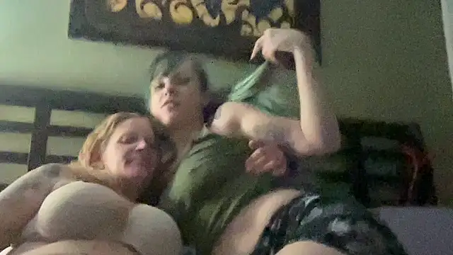 flower_cunt's Live XXX Chat