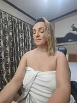 AnneRainn's Live XXX Chat