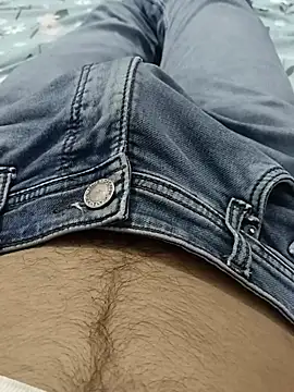 Rocky-badboy_cum4me Show Webcam
