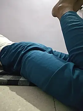 Rocky-badboy_cum4me 在線直播表演