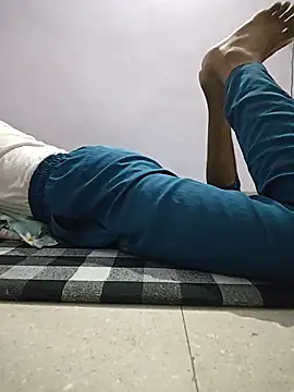 Pokazy przed kamerką – Rocky-badboy_cum4me