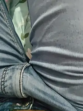 Rocky-badboy_cum4me Шоу с уебкамера