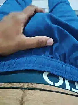 Pokazy przed kamerką – Rocky-badboy_cum4me
