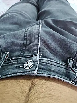 Show modela Rocky-badboy_cum4me na web-kameri