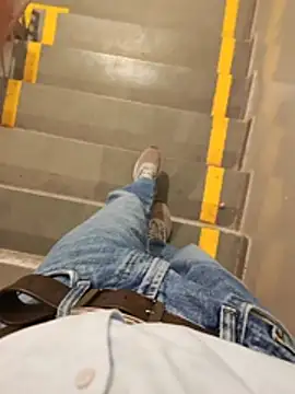 Rocky-badboy_cum4me: διαδικτυακό σόου στην κάμερα