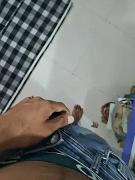 Rocky-badboy_cum4me's Webcam Show