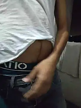 Rocky-badboy_cum4me ওয়েবক্যাম শো