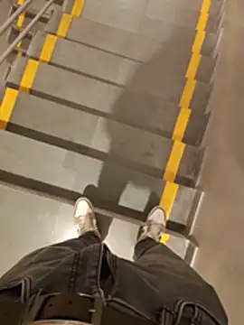 Rocky-badboy_cum4me 网络视讯表演