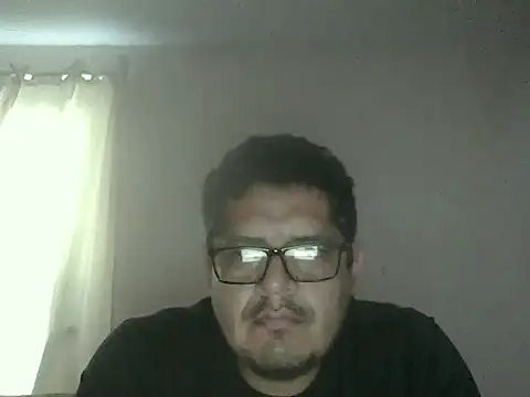 XxXCharlyXxX's Webcam Show