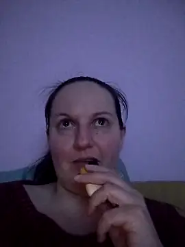BustyLadyAlma Webcam-Show