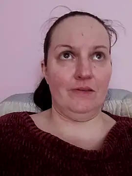 Chat +18 de BustyLadyAlma ao vivo