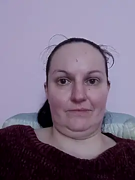 BustyLadyAlma: онлайн-секс-чат