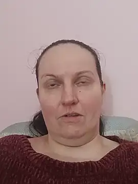 BustyLadyAlma's Live XXX Chat
