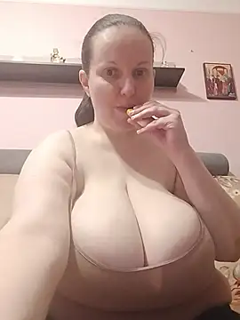 BustyLadyAlma – Live XXX-chat