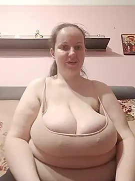 BustyLadyAlma live XXX chat