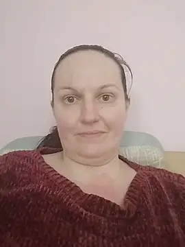 Živý XXX chat BustyLadyAlma