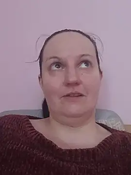 BustyLadyAlma чат на живо