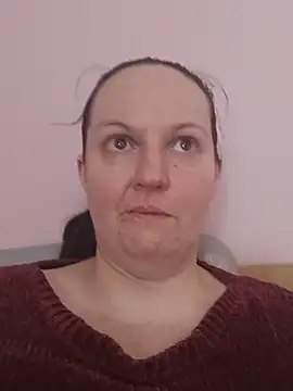 BustyLadyAlma чат на живо