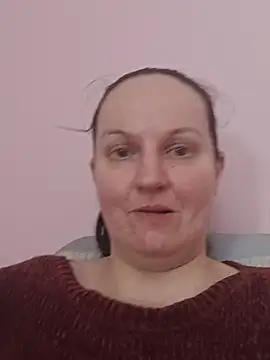 BustyLadyAlma чат на живо