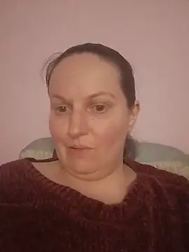 BustyLadyAlma 웹캠 쇼