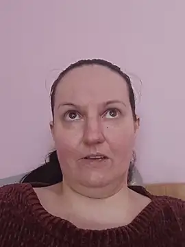BustyLadyAlma's Live XXX Chat