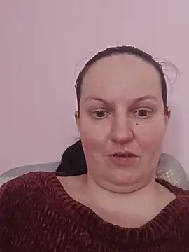 BustyLadyAlma's Live XXX Chat