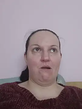 BustyLadyAlma's Live XXX Chat
