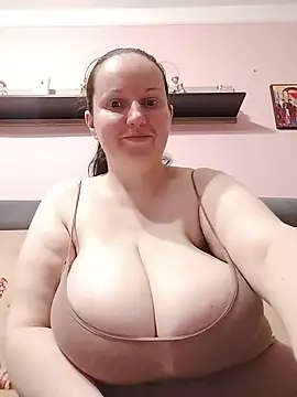 BustyLadyAlma – Live XXX-chat