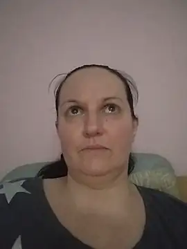 BustyLadyAlma Chat XXX in diretta