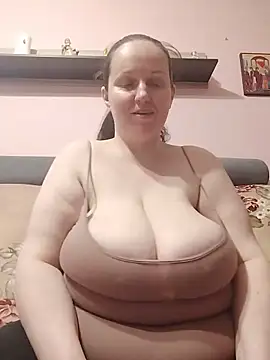 BustyLadyAlma's Webcam Show