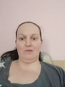 Czat XXX na żywo – BustyLadyAlma