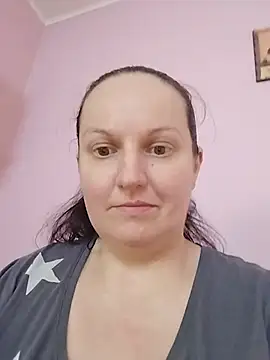 Chat XXX en directo de BustyLadyAlma