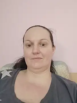 BustyLadyAlma Webcam show