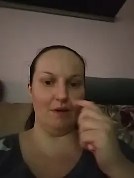 BustyLadyAlma – Live XXX-chat