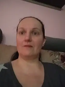 BustyLadyAlma Adlı Modelin Canlı XXX Sohbeti
