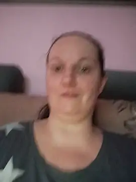 BustyLadyAlma XXX чат на живо