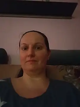 צ'אט XXX בשידור חי של BustyLadyAlma