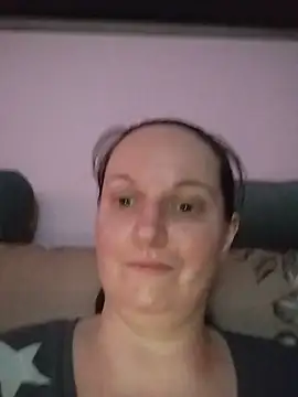 BustyLadyAlma Live XXX-chat